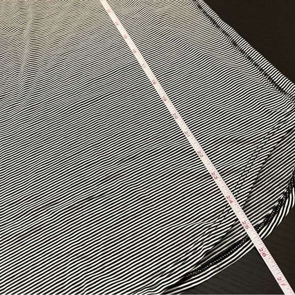 Lululemon Love Crew Short Sleeve Shirt Black White Striped Women's 6 - Picture 8 of 8